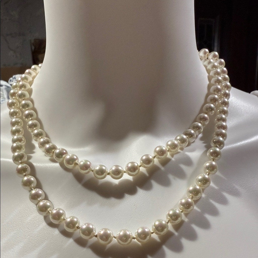 Talbots Classic Cream Pearl Necklace 40$